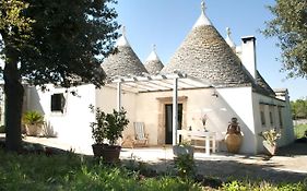 Trulli Sul Vignale In Masseria Santalachicca